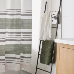 Black Metal Ladder Towel Holder