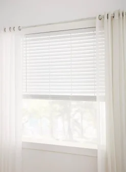 Cordless Faux Wood Blinds - Easy Lift & Tilt