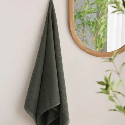 Ribbed Bath Towel