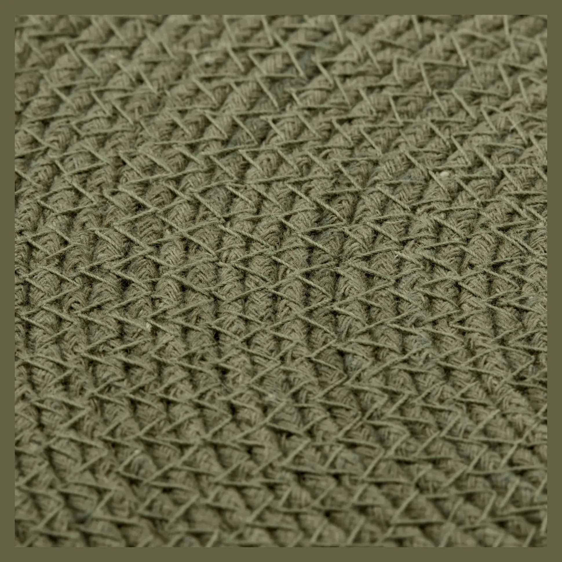 Set of 2 Round Placemats